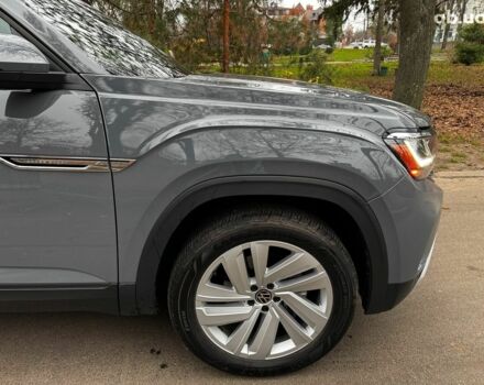 Серый Фольксваген Atlas, объемом двигателя 2 л и пробегом 23 тыс. км за 35590 $, фото 4 на Automoto.ua