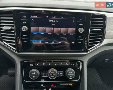 Серый Фольксваген Atlas, объемом двигателя 2 л и пробегом 23 тыс. км за 35590 $, фото 20 на Automoto.ua