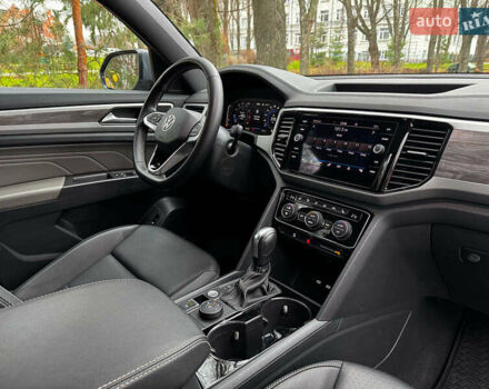 Серый Фольксваген Atlas, объемом двигателя 2 л и пробегом 23 тыс. км за 35590 $, фото 35 на Automoto.ua