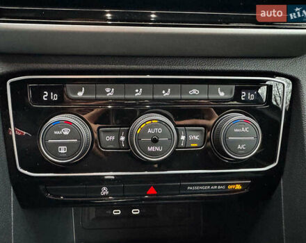 Серый Фольксваген Atlas, объемом двигателя 2 л и пробегом 23 тыс. км за 35590 $, фото 22 на Automoto.ua