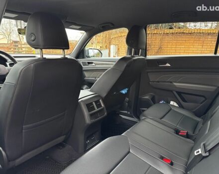 Серый Фольксваген Atlas, объемом двигателя 2 л и пробегом 23 тыс. км за 35590 $, фото 28 на Automoto.ua