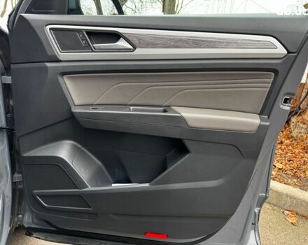 Серый Фольксваген Atlas, объемом двигателя 2 л и пробегом 23 тыс. км за 35590 $, фото 32 на Automoto.ua