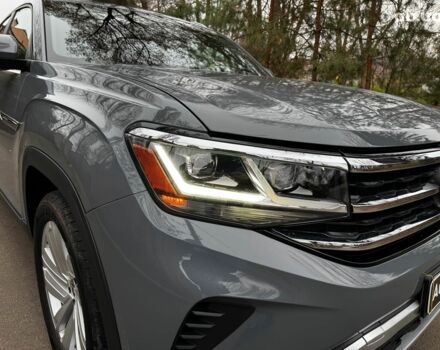 Серый Фольксваген Atlas, объемом двигателя 2 л и пробегом 23 тыс. км за 35590 $, фото 3 на Automoto.ua