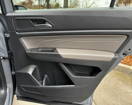 Серый Фольксваген Atlas, объемом двигателя 2 л и пробегом 23 тыс. км за 35590 $, фото 30 на Automoto.ua