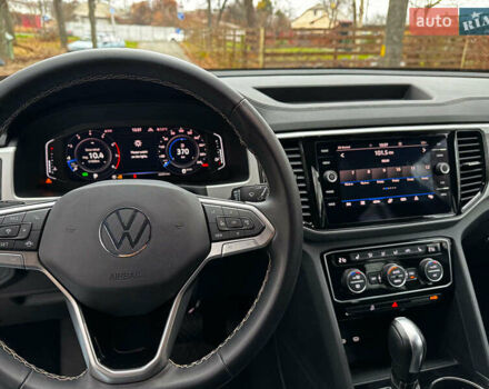 Серый Фольксваген Atlas, объемом двигателя 2 л и пробегом 23 тыс. км за 35590 $, фото 25 на Automoto.ua