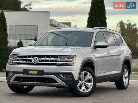 Фольксваген Atlas 2017 в Киеве на Automoto.ua Серый Фольксваген Atlas, объемом двигателя 3.6 л и пробегом 129 тыс. км за 21900 $, фото 1 на Automoto.ua