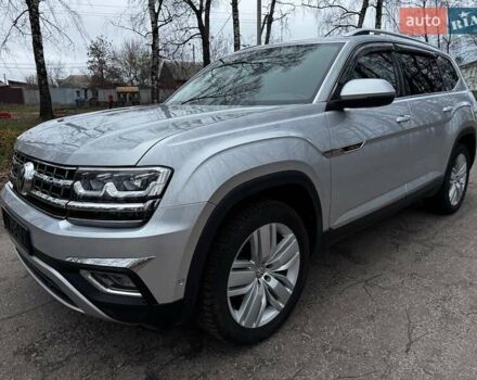 Серый Фольксваген Atlas, объемом двигателя 3.6 л и пробегом 145 тыс. км за 20500 $, фото 1 на Automoto.ua