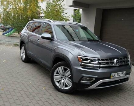 Фольксваген Atlas 2019 в Ровно на Automoto.ua Серый Фольксваген Atlas, объемом двигателя 2 л и пробегом 87 тыс. км за 21400 $, фото 1 на Automoto.ua