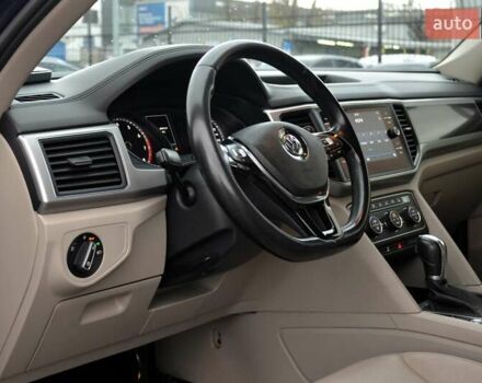 Синий Фольксваген Atlas, объемом двигателя 3.6 л и пробегом 173 тыс. км за 19500 $, фото 23 на Automoto.ua