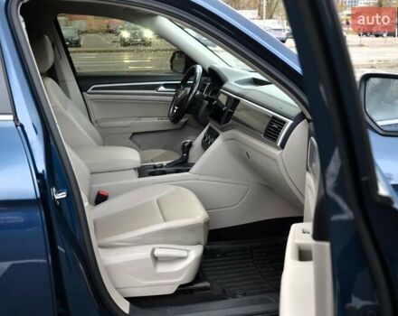 Синий Фольксваген Atlas, объемом двигателя 3.6 л и пробегом 173 тыс. км за 19500 $, фото 34 на Automoto.ua