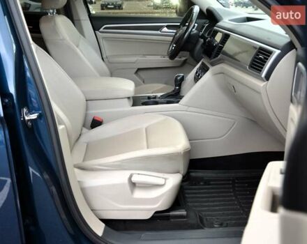 Синий Фольксваген Atlas, объемом двигателя 3.6 л и пробегом 173 тыс. км за 19500 $, фото 35 на Automoto.ua