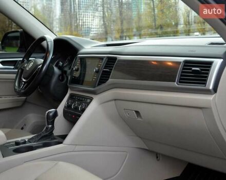 Синий Фольксваген Atlas, объемом двигателя 3.6 л и пробегом 173 тыс. км за 19500 $, фото 36 на Automoto.ua