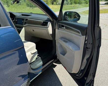 Синий Фольксваген Atlas, объемом двигателя 2 л и пробегом 96 тыс. км за 20900 $, фото 29 на Automoto.ua