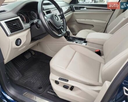 Синий Фольксваген Atlas, объемом двигателя 3.6 л и пробегом 131 тыс. км за 18990 $, фото 8 на Automoto.ua