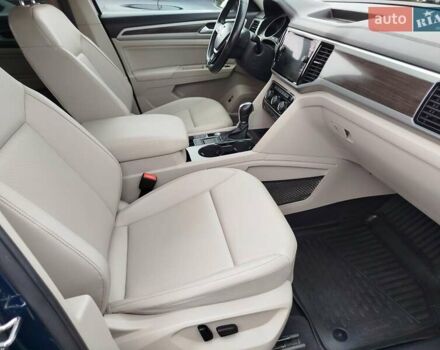 Синий Фольксваген Atlas, объемом двигателя 3.6 л и пробегом 131 тыс. км за 18990 $, фото 9 на Automoto.ua