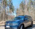 Синий Фольксваген Atlas, объемом двигателя 3.6 л и пробегом 160 тыс. км за 20800 $, фото 2 на Automoto.ua