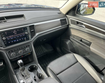 Синий Фольксваген Atlas, объемом двигателя 3.6 л и пробегом 108 тыс. км за 32500 $, фото 34 на Automoto.ua