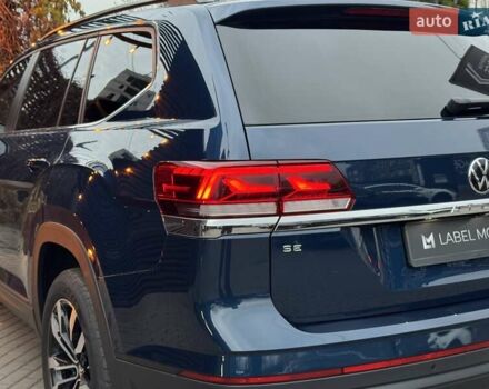 Синий Фольксваген Atlas, объемом двигателя 1.98 л и пробегом 9 тыс. км за 32900 $, фото 8 на Automoto.ua