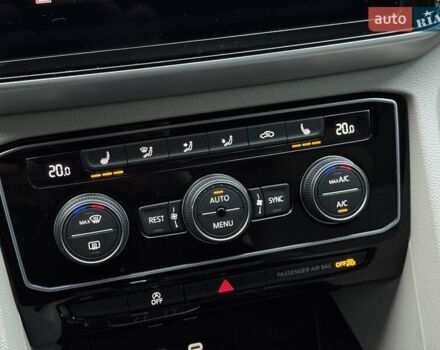 Синий Фольксваген Atlas, объемом двигателя 1.98 л и пробегом 9 тыс. км за 32900 $, фото 19 на Automoto.ua