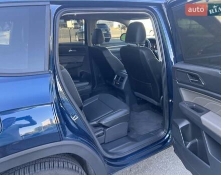 Синий Фольксваген Atlas, объемом двигателя 3.6 л и пробегом 12 тыс. км за 35999 $, фото 44 на Automoto.ua