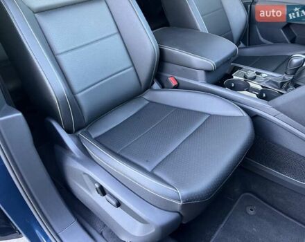 Синий Фольксваген Atlas, объемом двигателя 3.6 л и пробегом 12 тыс. км за 35999 $, фото 51 на Automoto.ua