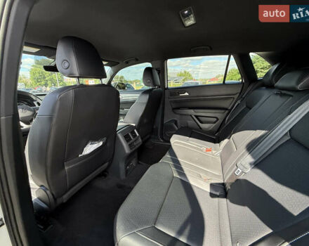 Білий Фольксваген Atlas Cross Sport, об'ємом двигуна 3.6 л та пробігом 125 тис. км за 29500 $, фото 8 на Automoto.ua