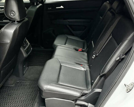 Белый Фольксваген Atlas Cross Sport, объемом двигателя 3.6 л и пробегом 44 тыс. км за 29900 $, фото 68 на Automoto.ua