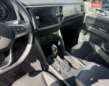 Білий Фольксваген Atlas Cross Sport, об'ємом двигуна 3.6 л та пробігом 125 тис. км за 29500 $, фото 6 на Automoto.ua
