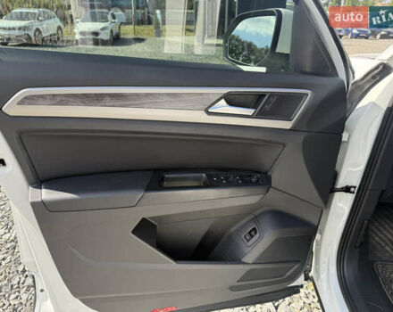 Білий Фольксваген Atlas Cross Sport, об'ємом двигуна 3.6 л та пробігом 125 тис. км за 29500 $, фото 5 на Automoto.ua