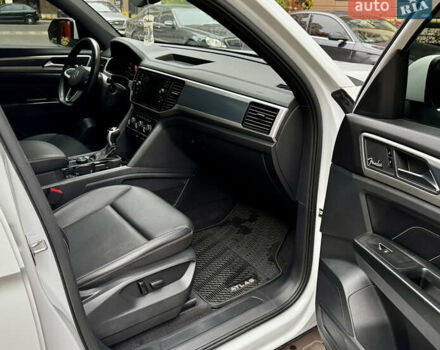 Белый Фольксваген Atlas Cross Sport, объемом двигателя 3.6 л и пробегом 44 тыс. км за 29900 $, фото 72 на Automoto.ua