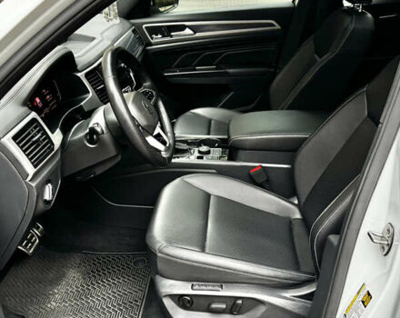 Белый Фольксваген Atlas Cross Sport, объемом двигателя 3.6 л и пробегом 44 тыс. км за 29900 $, фото 60 на Automoto.ua