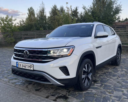 Білий Фольксваген Atlas Cross Sport, об'ємом двигуна 1.98 л та пробігом 52 тис. км за 26500 $, фото 1 на Automoto.ua