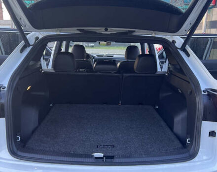 Білий Фольксваген Atlas Cross Sport, об'ємом двигуна 1.98 л та пробігом 52 тис. км за 26500 $, фото 12 на Automoto.ua