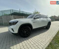 Белый Фольксваген Atlas Cross Sport, объемом двигателя 2 л и пробегом 91 тыс. км за 22700 $, фото 4 на Automoto.ua