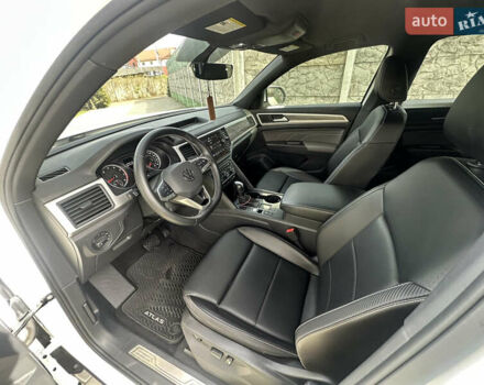 Белый Фольксваген Atlas Cross Sport, объемом двигателя 2 л и пробегом 91 тыс. км за 22700 $, фото 28 на Automoto.ua