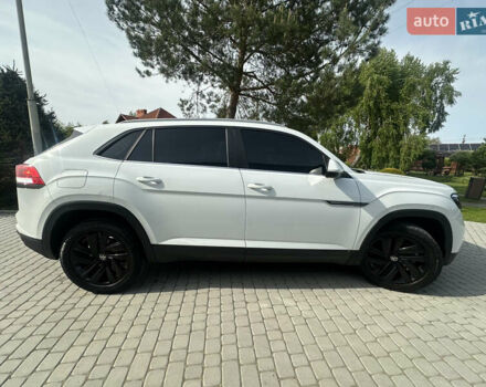 Белый Фольксваген Atlas Cross Sport, объемом двигателя 2 л и пробегом 91 тыс. км за 22700 $, фото 12 на Automoto.ua