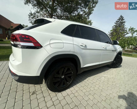 Белый Фольксваген Atlas Cross Sport, объемом двигателя 2 л и пробегом 91 тыс. км за 22700 $, фото 13 на Automoto.ua