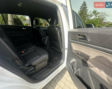 Белый Фольксваген Atlas Cross Sport, объемом двигателя 2 л и пробегом 91 тыс. км за 22700 $, фото 43 на Automoto.ua