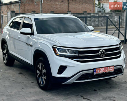 Белый Фольксваген Atlas Cross Sport, объемом двигателя 2 л и пробегом 73 тыс. км за 23500 $, фото 3 на Automoto.ua