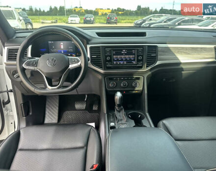 Белый Фольксваген Atlas Cross Sport, объемом двигателя 2 л и пробегом 73 тыс. км за 23500 $, фото 12 на Automoto.ua