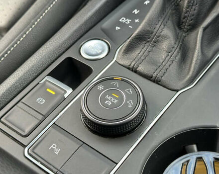 Черный Фольксваген Atlas Cross Sport, объемом двигателя 2 л и пробегом 121 тыс. км за 25950 $, фото 18 на Automoto.ua