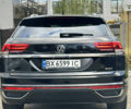 Черный Фольксваген Atlas Cross Sport, объемом двигателя 2 л и пробегом 121 тыс. км за 25950 $, фото 6 на Automoto.ua