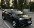 Черный Фольксваген Atlas Cross Sport, объемом двигателя 2 л и пробегом 113 тыс. км за 22000 $, фото 1 на Automoto.ua