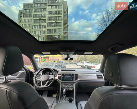 Черный Фольксваген Atlas Cross Sport, объемом двигателя 2 л и пробегом 121 тыс. км за 25950 $, фото 36 на Automoto.ua