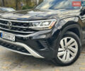 Черный Фольксваген Atlas Cross Sport, объемом двигателя 2 л и пробегом 121 тыс. км за 25950 $, фото 1 на Automoto.ua