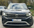 Черный Фольксваген Atlas Cross Sport, объемом двигателя 2 л и пробегом 121 тыс. км за 25950 $, фото 2 на Automoto.ua