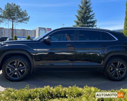 Черный Фольксваген Atlas Cross Sport, объемом двигателя 2 л и пробегом 30 тыс. км за 29400 $, фото 3 на Automoto.ua