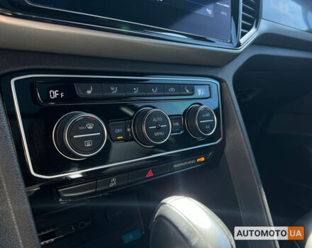 Черный Фольксваген Atlas Cross Sport, объемом двигателя 2 л и пробегом 30 тыс. км за 29400 $, фото 21 на Automoto.ua