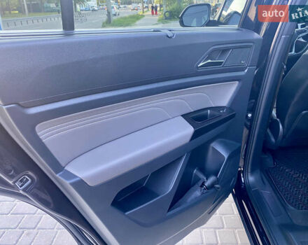 Черный Фольксваген Atlas Cross Sport, объемом двигателя 3.6 л и пробегом 45 тыс. км за 41500 $, фото 15 на Automoto.ua