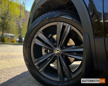 Черный Фольксваген Atlas Cross Sport, объемом двигателя 2 л и пробегом 30 тыс. км за 29400 $, фото 25 на Automoto.ua